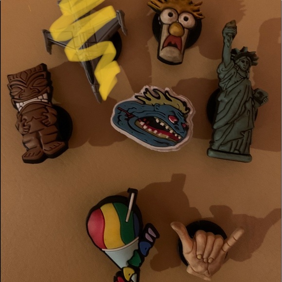 Crocs Jibbitz )5 each-Fun selection-Pre-owned - Picture 1 of 11